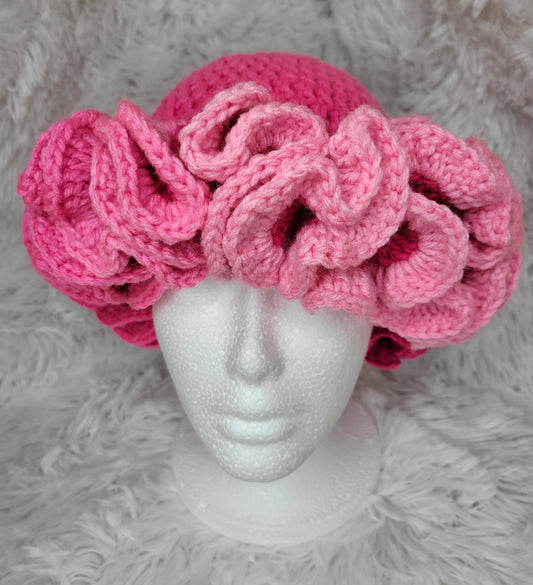 OMBRE BOLD RUFFLE HAT