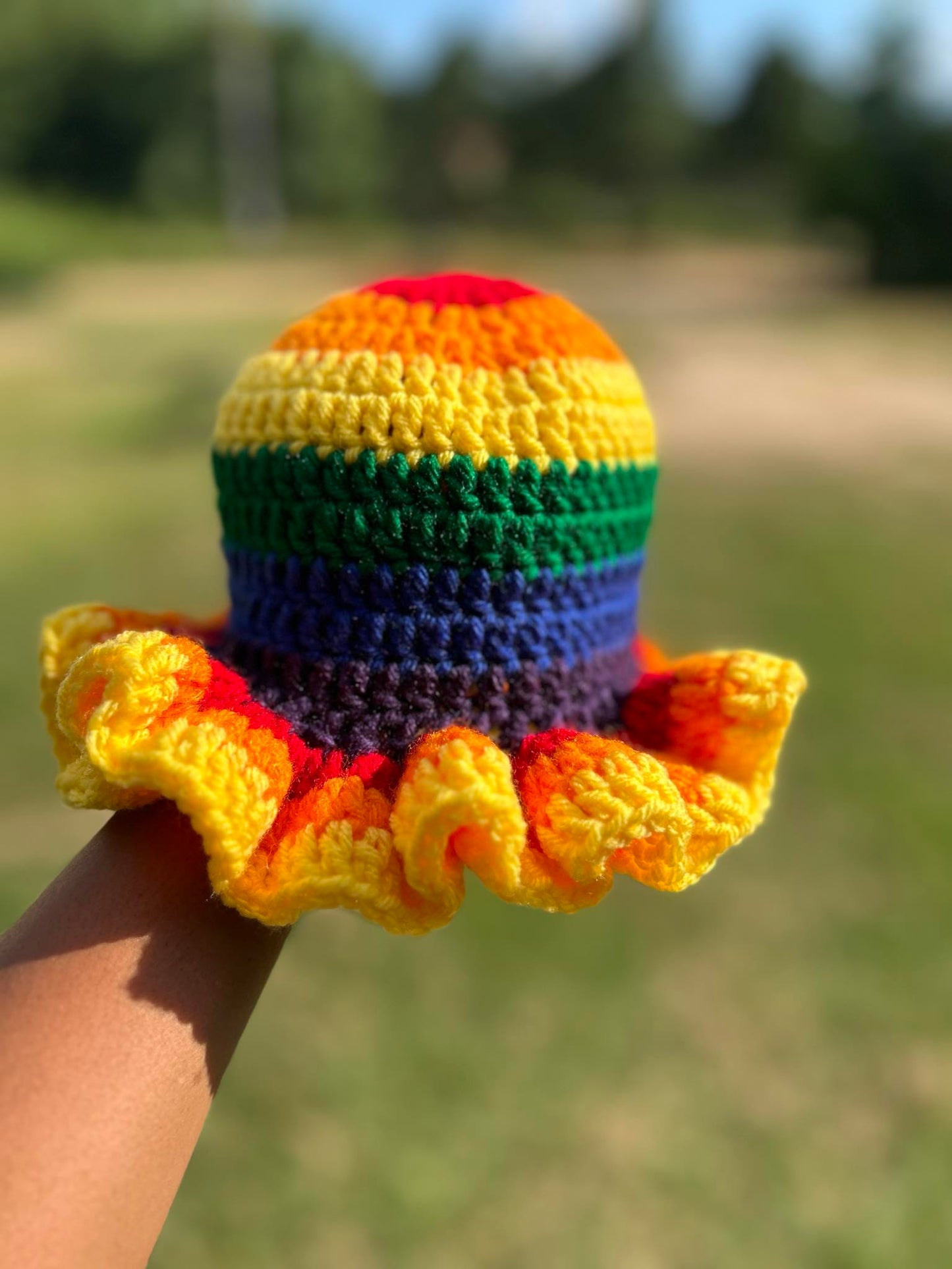 RAINBOW BUCKET HAT